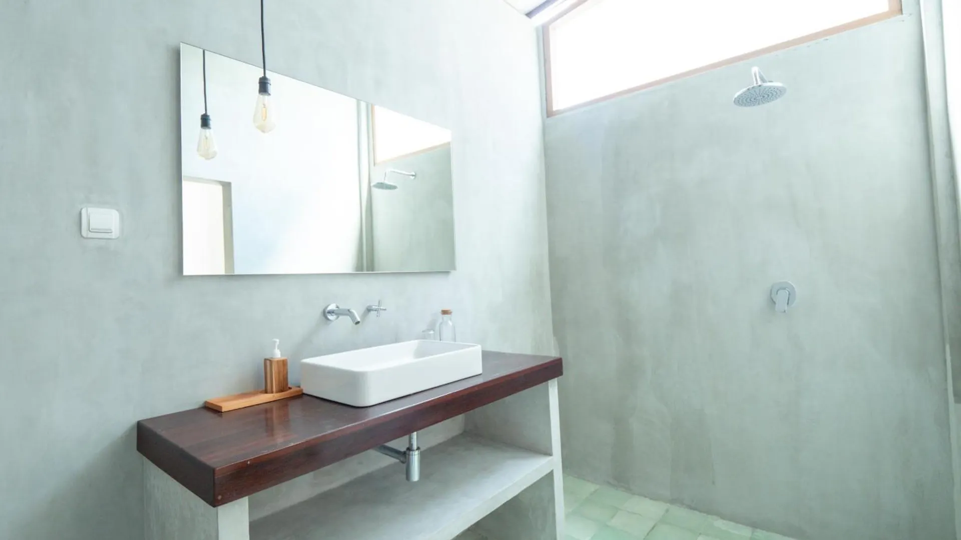 Hotel 007 Surfhouse Bali Ungasan 2*,