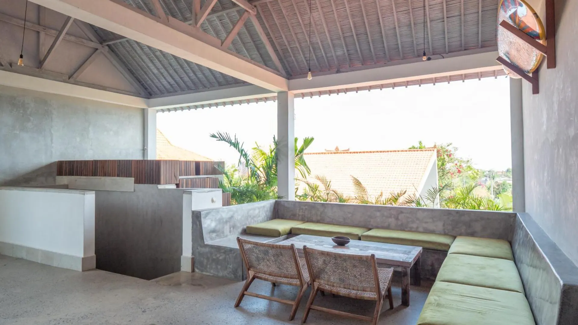 Hotel 007 Surfhouse Bali Ungasan